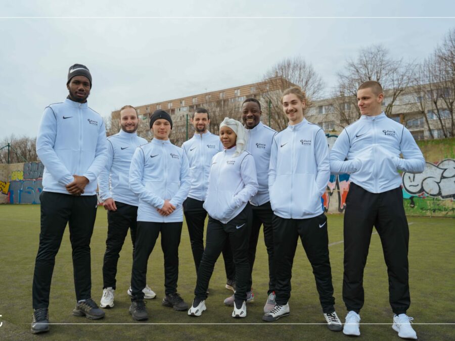Groupe de personnes en formation BPJEPS APT en Île-de-France