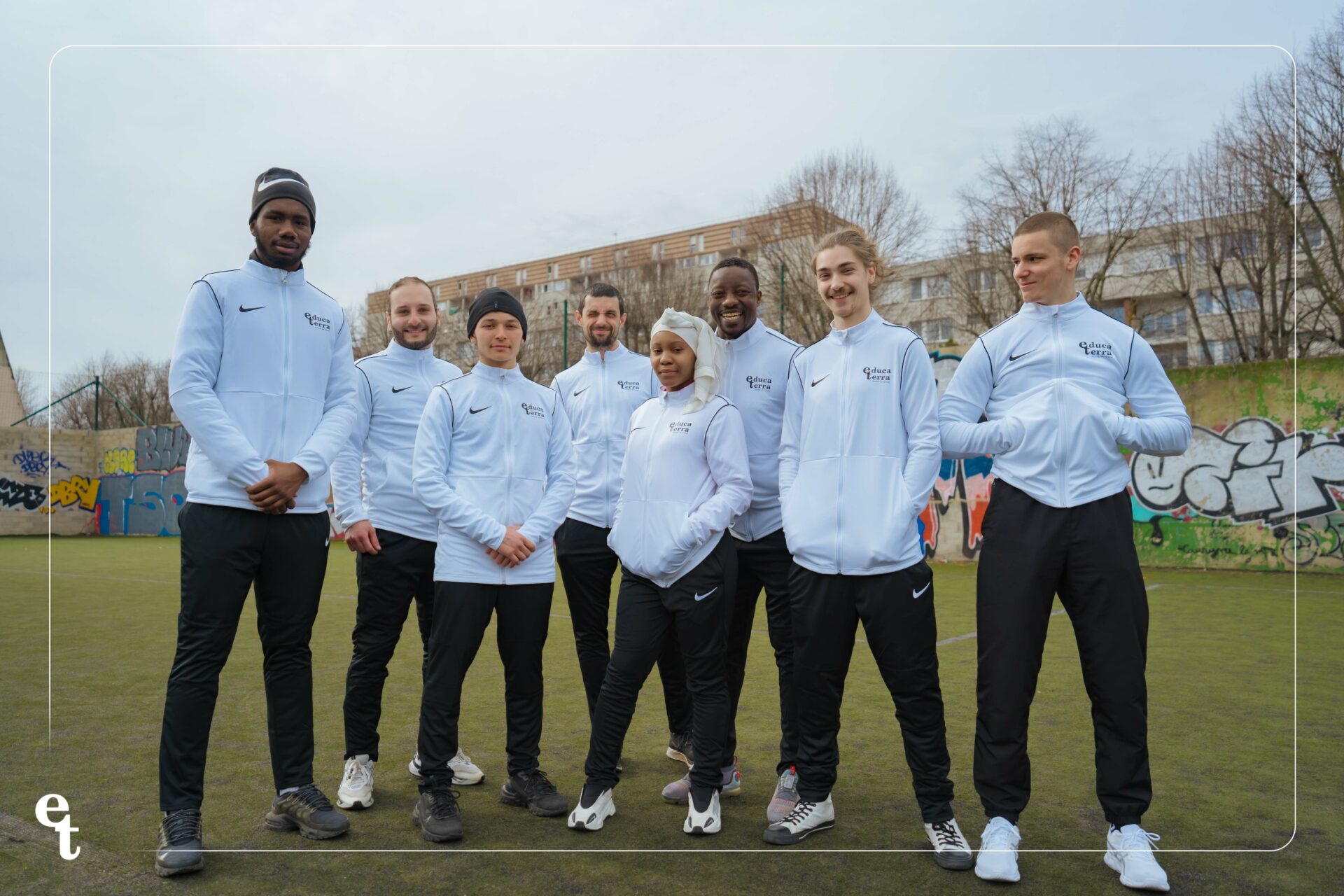 Groupe de personnes en formation BPJEPS APT en Île-de-France